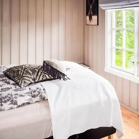 3 Bedroom Stunning In *